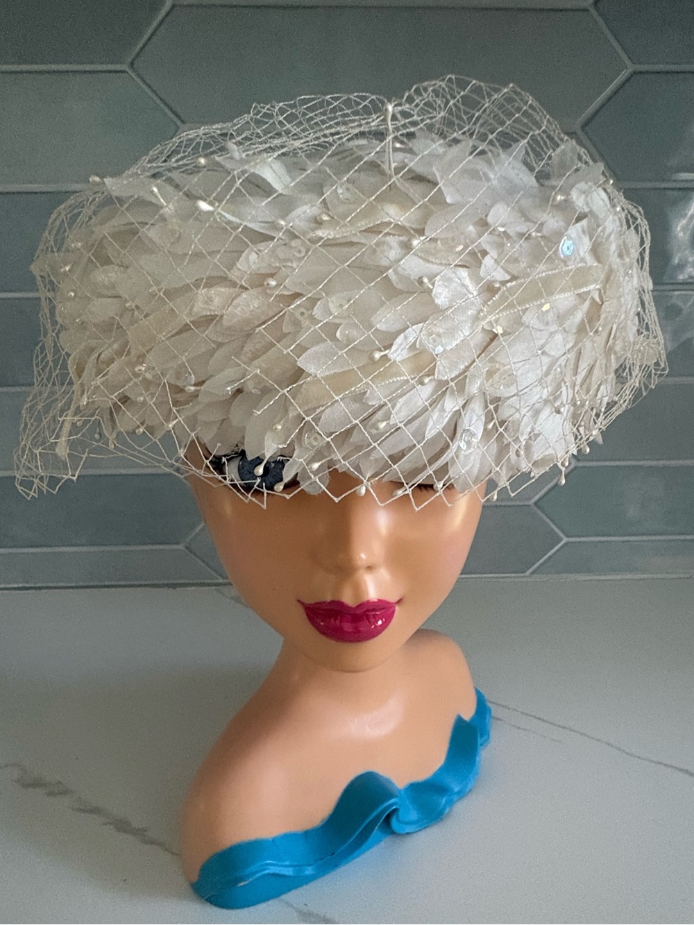 VTG 50s 60s Ferncroft Ivory Pearl Bridal Pillbox Hat Birdcage Veil